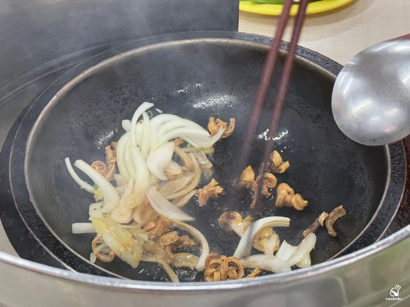 小紅莓石頭火鍋城 台北必吃石頭火鍋店 40年老字號 僅此一家別無分店! @兔貝比的菲比尋嚐 小紅莓石頭火鍋城 台北必吃石頭火鍋店 40年老字號 僅此一家別無分店! @兔貝比的菲比尋嚐