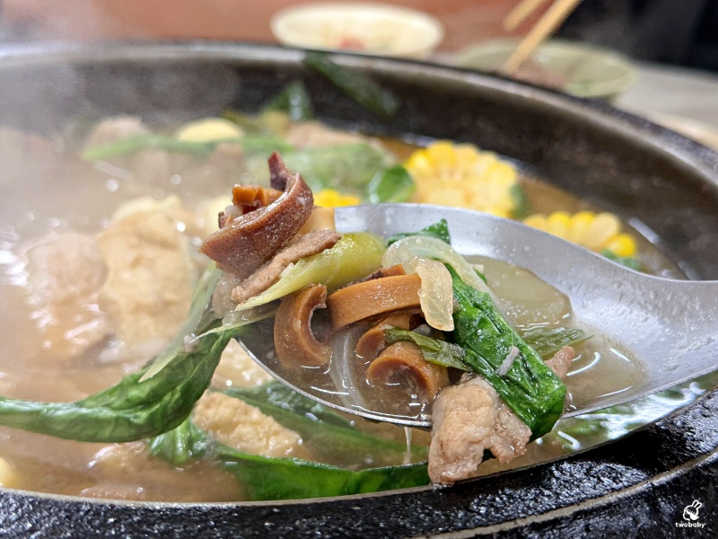 小紅莓石頭火鍋城 台北必吃石頭火鍋店 40年老字號 僅此一家別無分店! @兔貝比的菲比尋嚐 小紅莓石頭火鍋城 台北必吃石頭火鍋店 40年老字號 僅此一家別無分店! @兔貝比的菲比尋嚐