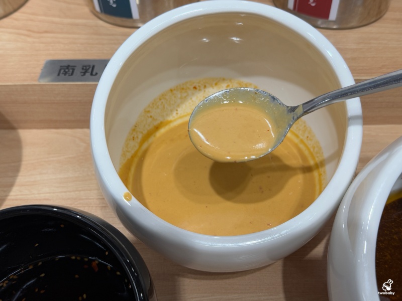 老先覺麻辣窯燒鍋PLUS新莊中原店 推出全新2.0升級版 平日午餐限定＋38元 蔬食火鍋料飲料自助吃到飽！ @兔貝比的菲比尋嚐