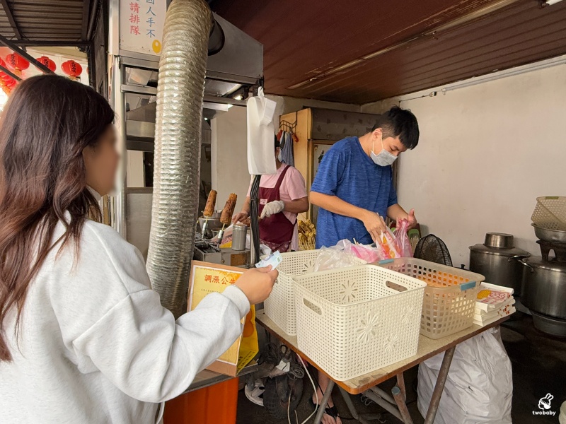泰山美食 碳烤石頭玉米 新北評價最高、最便宜的烤玉米 遠近馳名！ @兔貝比的菲比尋嚐