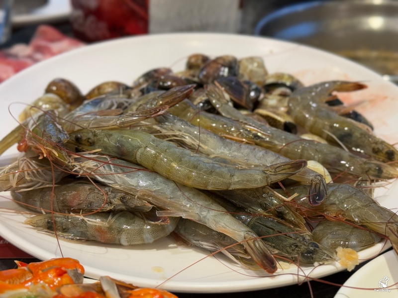 千葉火鍋埔里尊爵館 全台CP值最高的分店 竟然有螃蟹、魚頭、披薩、焗烤扇貝、狀元餅！ @兔貝比的菲比尋嚐