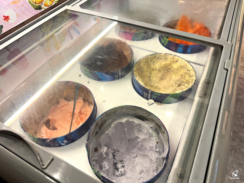 千葉火鍋埔里尊爵館 全台CP值最高的分店 竟然有螃蟹、魚頭、披薩、焗烤扇貝、狀元餅！ @兔貝比的菲比尋嚐