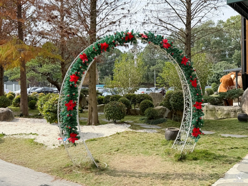 南投埔里景點|水与松萌萌園 零距離跟可愛動物互動與餵食 門票還送小點心! @兔貝比的菲比尋嚐 南投埔里景點|水与松萌萌園 零距離跟可愛動物互動與餵食 門票還送小點心! @兔貝比的菲比尋嚐