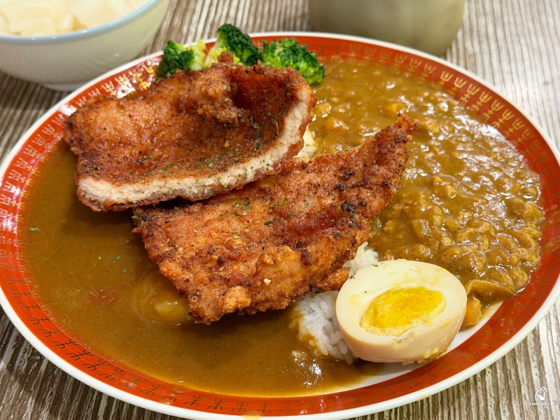 小吉咖哩 文化店 咖哩飯吃到飽只要140元起 加飯加麵加咖哩通通免費！ @兔貝比的菲比尋嚐