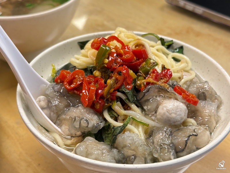 陳家莊滷肉飯 土城人氣小吃店 招牌豬腳香Q帶勁 小魚乾辣醬超下飯！ @兔貝比的菲比尋嚐