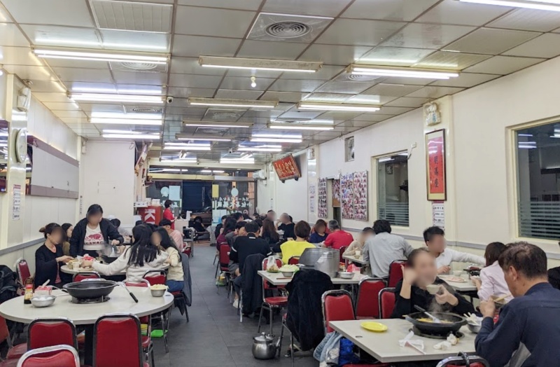 小紅莓石頭火鍋城 台北必吃石頭火鍋店 40年老字號 僅此一家別無分店! @兔貝比的菲比尋嚐 小紅莓石頭火鍋城 台北必吃石頭火鍋店 40年老字號 僅此一家別無分店! @兔貝比的菲比尋嚐