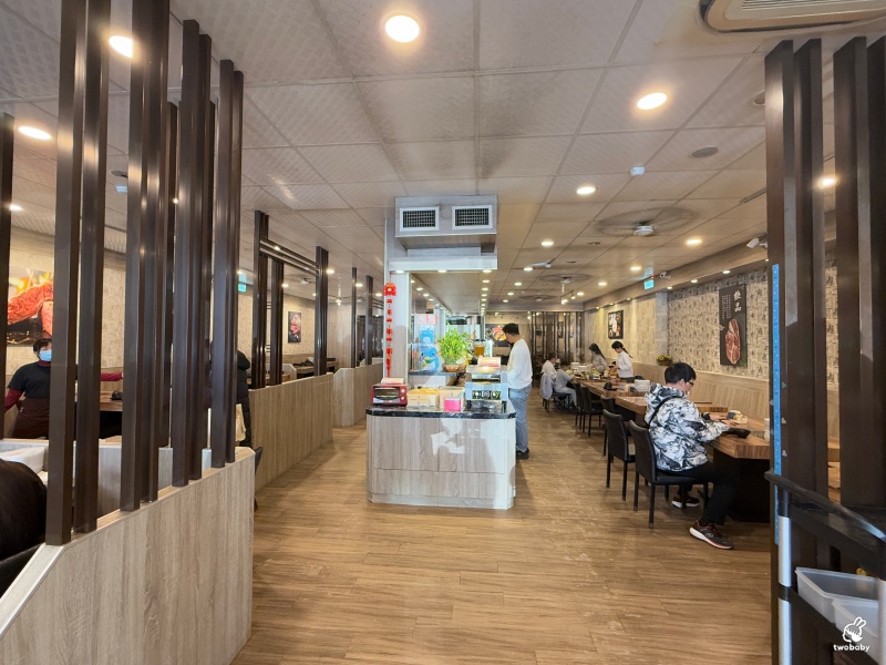 饗食帝國蘆洲中原店 平日時段339元起鴛鴦火鍋自助吃到飽 打卡還送白蝦超划算！ @兔貝比的菲比尋嚐
