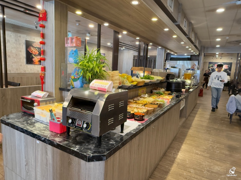 饗食帝國蘆洲中原店 平日時段339元起鴛鴦火鍋自助吃到飽 打卡還送白蝦超划算! @兔貝比的菲比尋嚐 饗食帝國蘆洲中原店 平日時段339元起鴛鴦火鍋自助吃到飽 打卡還送白蝦超划算! @兔貝比的菲比尋嚐