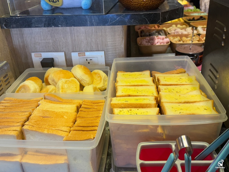 饗食帝國蘆洲中原店 平日時段339元起鴛鴦火鍋自助吃到飽 打卡還送白蝦超划算！ @兔貝比的菲比尋嚐