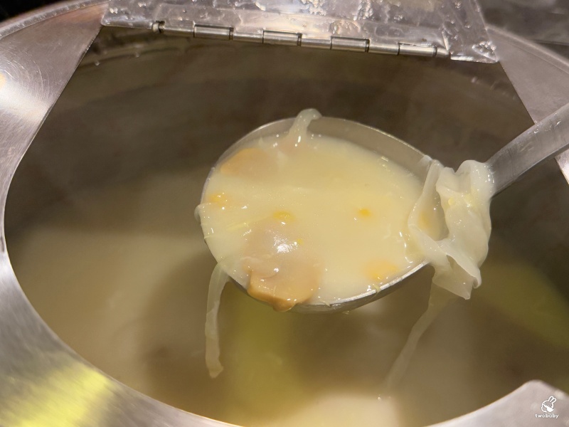 饗食帝國蘆洲中原店 平日時段339元起鴛鴦火鍋自助吃到飽 打卡還送白蝦超划算！ @兔貝比的菲比尋嚐