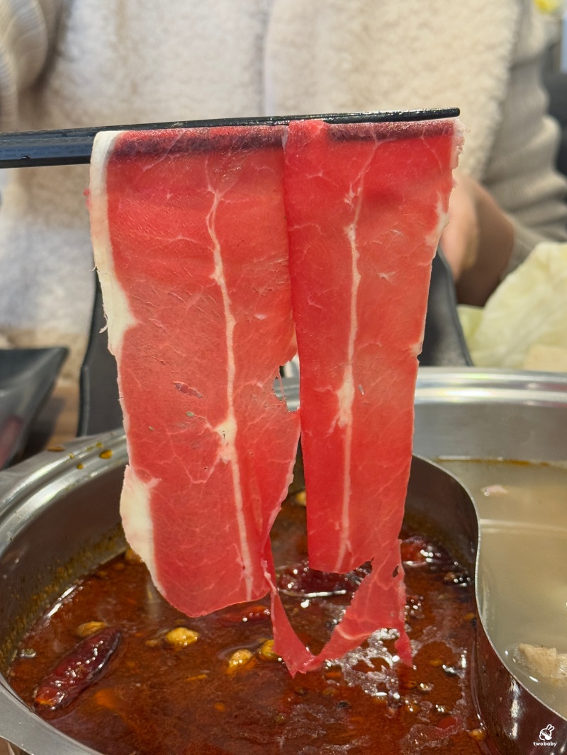 饗食帝國蘆洲中原店 平日時段339元起鴛鴦火鍋自助吃到飽 打卡還送白蝦超划算! @兔貝比的菲比尋嚐 饗食帝國蘆洲中原店 平日時段339元起鴛鴦火鍋自助吃到飽 打卡還送白蝦超划算! @兔貝比的菲比尋嚐