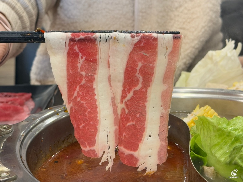 饗食帝國蘆洲中原店 平日時段339元起鴛鴦火鍋自助吃到飽 打卡還送白蝦超划算！ @兔貝比的菲比尋嚐