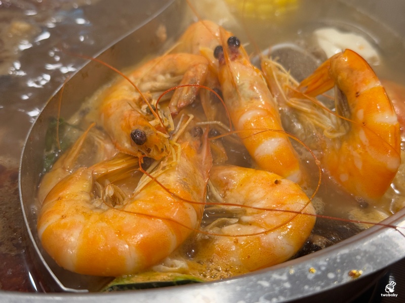 饗食帝國蘆洲中原店 平日時段339元起鴛鴦火鍋自助吃到飽 打卡還送白蝦超划算! @兔貝比的菲比尋嚐 饗食帝國蘆洲中原店 平日時段339元起鴛鴦火鍋自助吃到飽 打卡還送白蝦超划算! @兔貝比的菲比尋嚐
