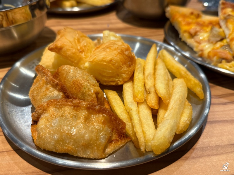 孫東寶台式牛排教父plus館板橋國慶店 新北第一家牛排教父Plus店 周邊吃到飽只要260元還免服務費 加20元就有排餐唷! @兔貝比的菲比尋嚐 孫東寶台式牛排教父plus館板橋國慶店 新北第一家牛排教父Plus店 周邊吃到飽只要260元還免服務費 加20元就有排餐唷! @兔貝比的菲比尋嚐