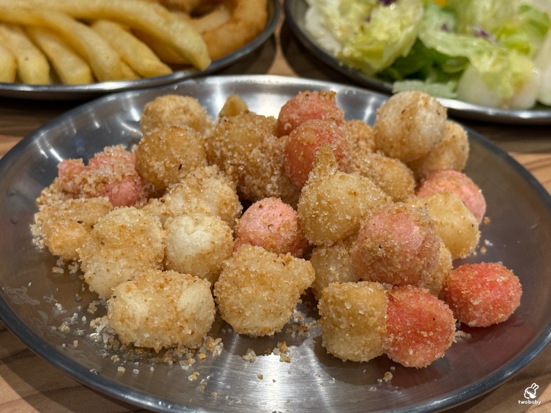 孫東寶台式牛排教父plus館板橋國慶店 新北第一家牛排教父Plus店 周邊吃到飽只要260元還免服務費 加20元就有排餐唷! @兔貝比的菲比尋嚐 孫東寶台式牛排教父plus館板橋國慶店 新北第一家牛排教父Plus店 周邊吃到飽只要260元還免服務費 加20元就有排餐唷! @兔貝比的菲比尋嚐