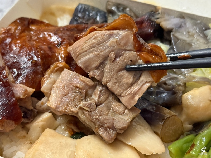 香港陳記燒臘便當 在地激推便當店 排隊人潮直接把店家包圍！ @兔貝比的菲比尋嚐