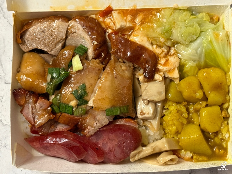 香港陳記燒臘便當 在地激推便當店 排隊人潮直接把店家包圍！ @兔貝比的菲比尋嚐