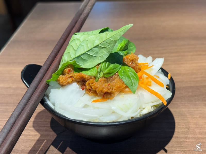 雅香石頭火鍋 板橋店 飄香40餘年老字號石頭火鍋 桌邊爆炒噴香迷人呀! @兔貝比的菲比尋嚐 雅香石頭火鍋 板橋店 飄香40餘年老字號石頭火鍋 桌邊爆炒噴香迷人呀! @兔貝比的菲比尋嚐