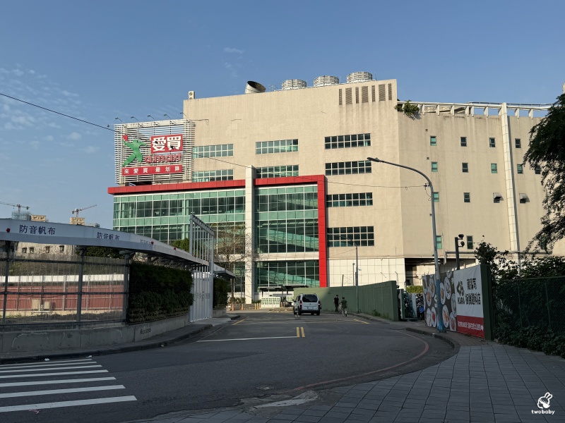 全台最大我家牛排插旗板橋！我家牛排板橋遠科店 上百種自助吧菜色曝光！ @兔貝比的菲比尋嚐