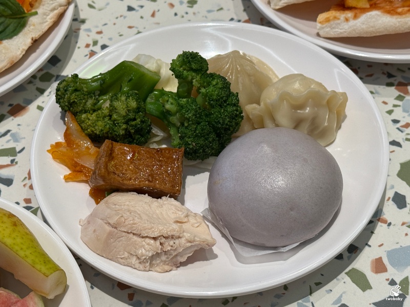 全台最大我家牛排插旗板橋！我家牛排板橋遠科店 上百種自助吧菜色曝光！ @兔貝比的菲比尋嚐
