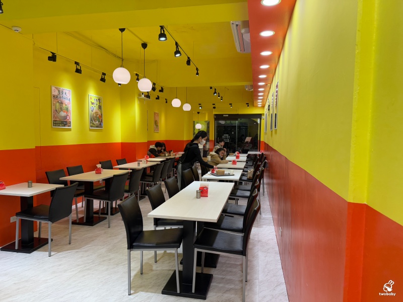 小鹿亭咖哩．丼飯．烏龍麵 平價日式咖哩只要90元起 內用可續飲料、咖哩 小資族學生們的最愛！ @兔貝比的菲比尋嚐
