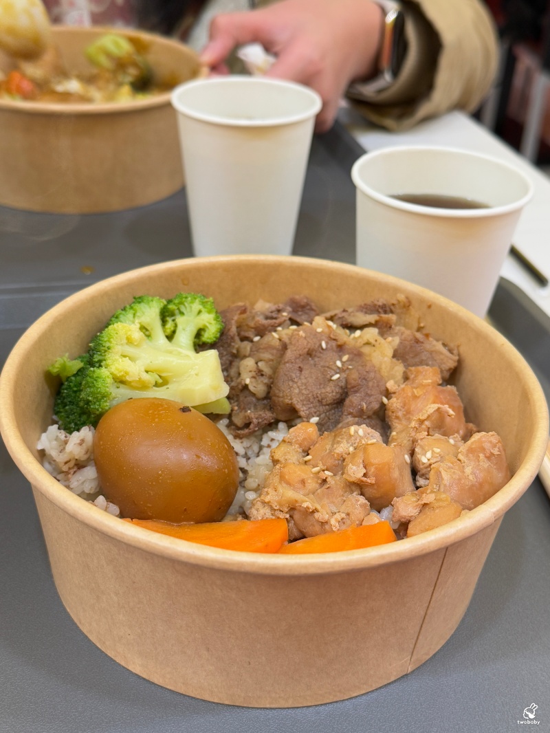 小鹿亭咖哩.丼飯.烏龍麵 平價日式咖哩只要90元起 內用可續飲料、咖哩 小資族學生們的最愛! @兔貝比的菲比尋嚐 小鹿亭咖哩.丼飯.烏龍麵 平價日式咖哩只要90元起 內用可續飲料、咖哩 小資族學生們的最愛! @兔貝比的菲比尋嚐