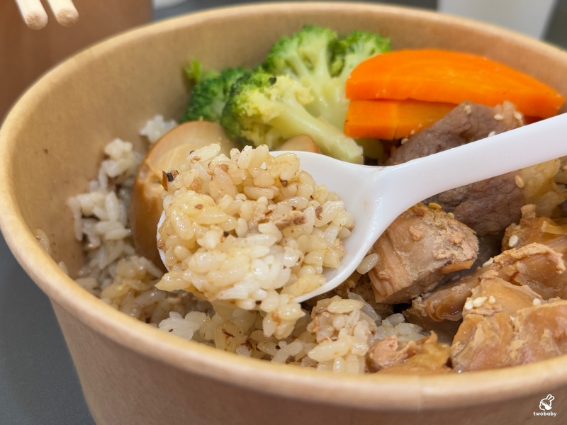 小鹿亭咖哩.丼飯.烏龍麵 平價日式咖哩只要90元起 內用可續飲料、咖哩 小資族學生們的最愛! @兔貝比的菲比尋嚐 小鹿亭咖哩.丼飯.烏龍麵 平價日式咖哩只要90元起 內用可續飲料、咖哩 小資族學生們的最愛! @兔貝比的菲比尋嚐