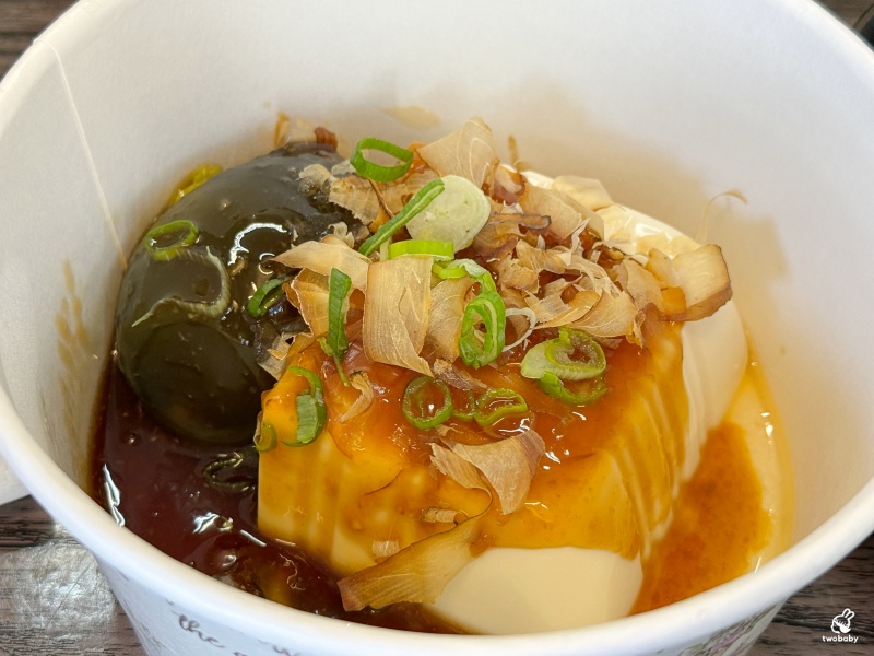 郭記牛肉麵 牛肉厚實湯頭濃郁 巨大紅油炒手超飽足！ @兔貝比的菲比尋嚐