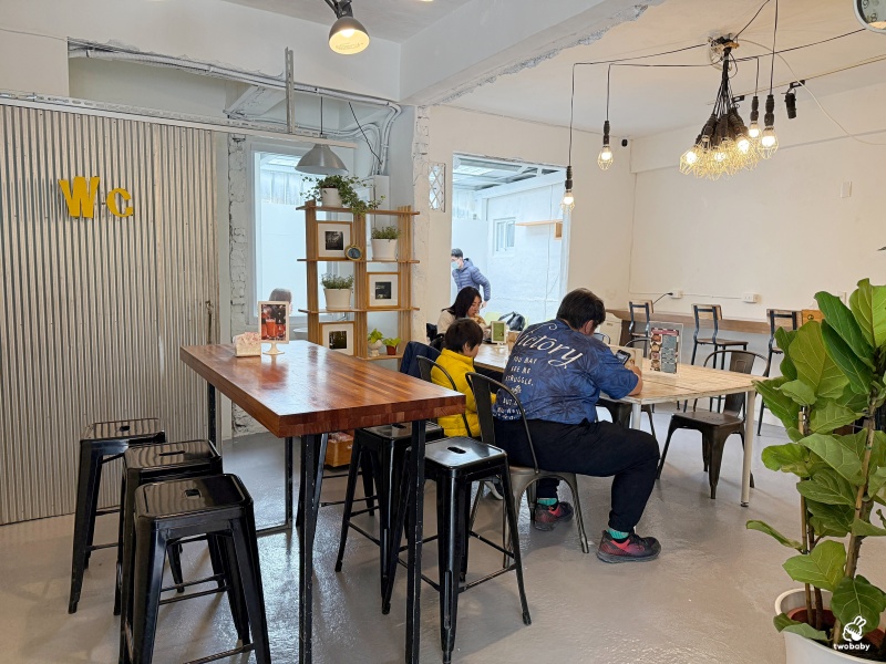 Cow Banana 台藝大店 早午餐 x 輕食 x 手搖飲 複合式一次滿足！ @兔貝比的菲比尋嚐