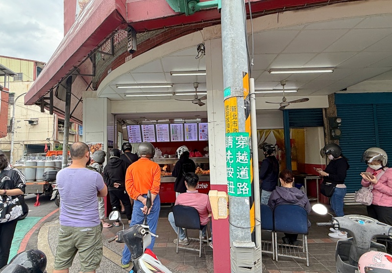桂花田炸雞 肥美爆汁的炸全雞300元有找 扒著吃超過癮!! @兔貝比的菲比尋嚐 桂花田炸雞 肥美爆汁的炸全雞300元有找 扒著吃超過癮!! @兔貝比的菲比尋嚐