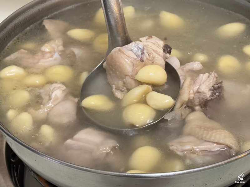 佳佳小吃店 藏在巷弄的40年老味道，炸排骨、白斬雞讓你吃到懷念！ @兔貝比的菲比尋嚐
