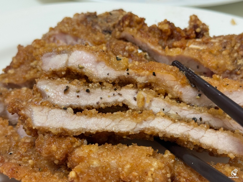佳佳小吃店 藏在巷弄的40年老味道,炸排骨、白斬雞讓你吃到懷念! @兔貝比的菲比尋嚐 佳佳小吃店 藏在巷弄的40年老味道,炸排骨、白斬雞讓你吃到懷念! @兔貝比的菲比尋嚐