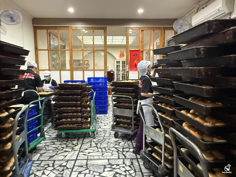 人人麵包專業烘焙|低調到不行的麵包工廠 人氣餐包一顆才4塊 晚來就搶不到啦! @兔貝比的菲比尋嚐 人人麵包專業烘焙|低調到不行的麵包工廠 人氣餐包一顆才4塊 晚來就搶不到啦! @兔貝比的菲比尋嚐
