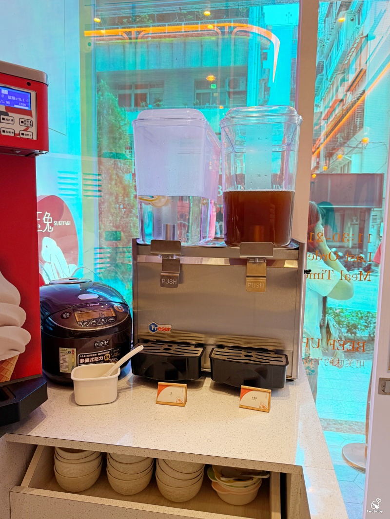 玉兔壽喜燒專門店｜台北第一家板前個人壽喜燒 友善I人自在吃鍋 還有時蔬自助吧 吃巧又吃飽！ @兔貝比的菲比尋嚐