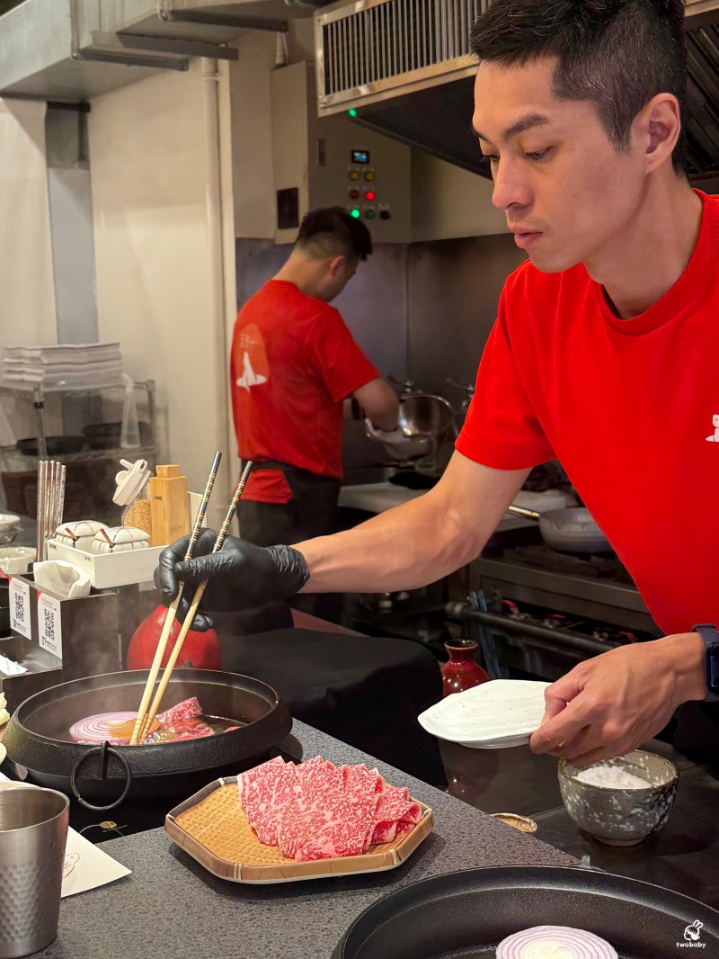 玉兔壽喜燒專門店｜台北第一家板前個人壽喜燒 友善I人自在吃鍋 還有時蔬自助吧 吃巧又吃飽！ @兔貝比的菲比尋嚐