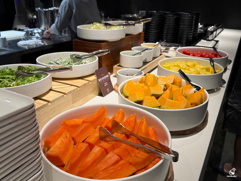 村民食堂廚窗港點新莊i-Tower店 新北港式料理吃到飽開幕囉！各式港點燒臘燒賣、哈根達斯任你吃爽爽！ @兔貝比的菲比尋嚐