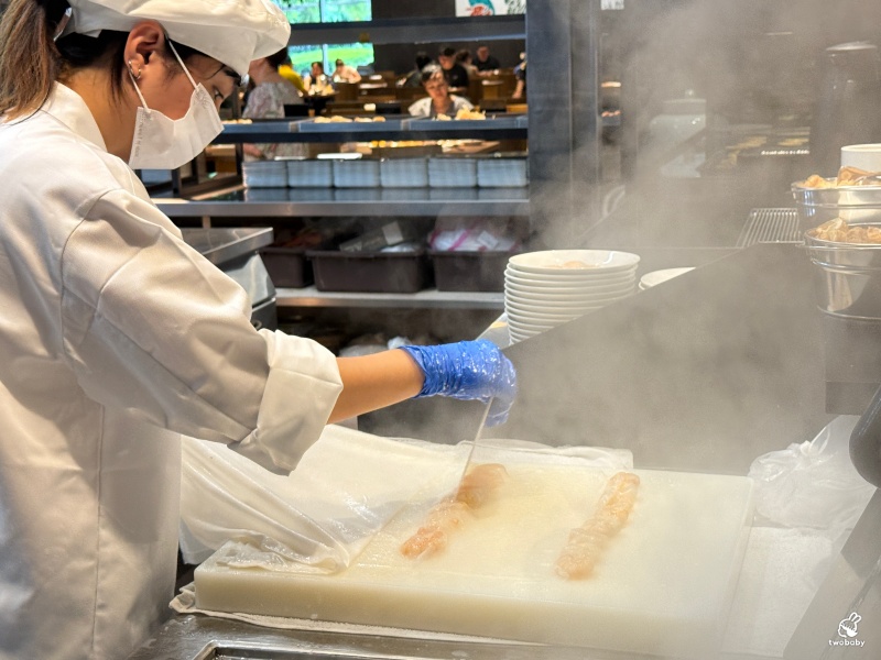 村民食堂廚窗港點新莊i-Tower店 新北港式料理吃到飽開幕囉!各式港點燒臘燒賣、哈根達斯任你吃爽爽! @兔貝比的菲比尋嚐 村民食堂廚窗港點新莊i-Tower店 新北港式料理吃到飽開幕囉!各式港點燒臘燒賣、哈根達斯任你吃爽爽! @兔貝比的菲比尋嚐