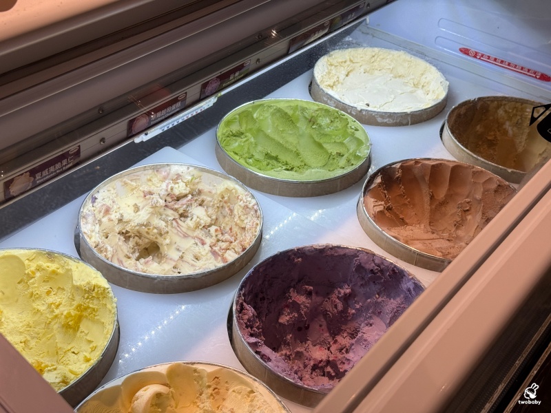 村民食堂廚窗港點新莊i-Tower店 新北港式料理吃到飽開幕囉!各式港點燒臘燒賣、哈根達斯任你吃爽爽! @兔貝比的菲比尋嚐 村民食堂廚窗港點新莊i-Tower店 新北港式料理吃到飽開幕囉!各式港點燒臘燒賣、哈根達斯任你吃爽爽! @兔貝比的菲比尋嚐