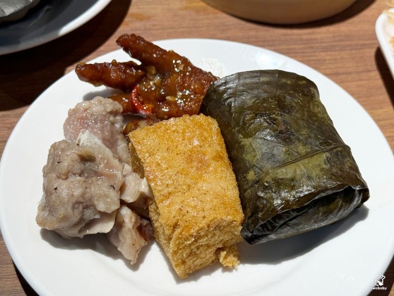 村民食堂廚窗港點新莊i-Tower店 新北港式料理吃到飽開幕囉!各式港點燒臘燒賣、哈根達斯任你吃爽爽! @兔貝比的菲比尋嚐 村民食堂廚窗港點新莊i-Tower店 新北港式料理吃到飽開幕囉!各式港點燒臘燒賣、哈根達斯任你吃爽爽! @兔貝比的菲比尋嚐