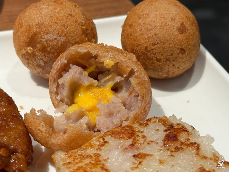 村民食堂廚窗港點新莊i-Tower店 新北港式料理吃到飽開幕囉!各式港點燒臘燒賣、哈根達斯任你吃爽爽! @兔貝比的菲比尋嚐 村民食堂廚窗港點新莊i-Tower店 新北港式料理吃到飽開幕囉!各式港點燒臘燒賣、哈根達斯任你吃爽爽! @兔貝比的菲比尋嚐