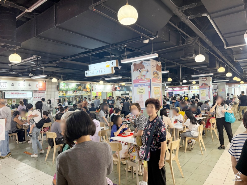 【中正紀念堂｜南門市場】合歡刀削麵館 市場美食街裡的人氣王 麵條超Q彈料多實在 想吃要早早來卡位！ @兔貝比的菲比尋嚐