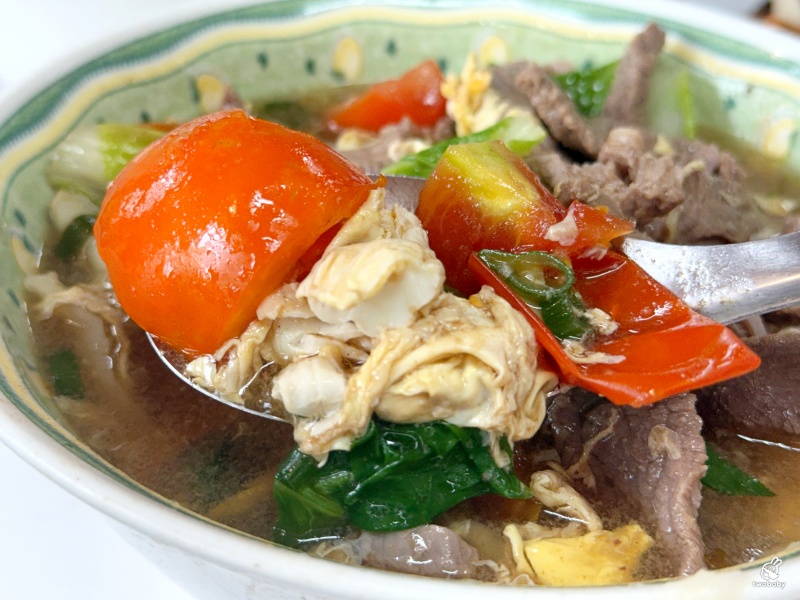 【中正紀念堂｜南門市場】合歡刀削麵館 市場美食街裡的人氣王 麵條超Q彈料多實在 想吃要早早來卡位！ @兔貝比的菲比尋嚐