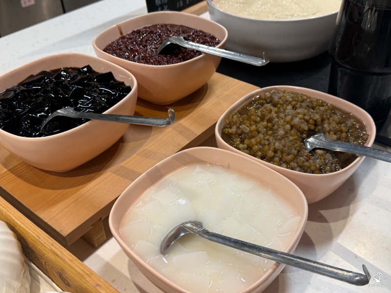 旭穗蔬食VEGANala 植境店｜台北蔬食Buffet吃到飽 400元有找 數十道原型優質料理 還能爽嗑2.5小時！ @兔貝比的菲比尋嚐