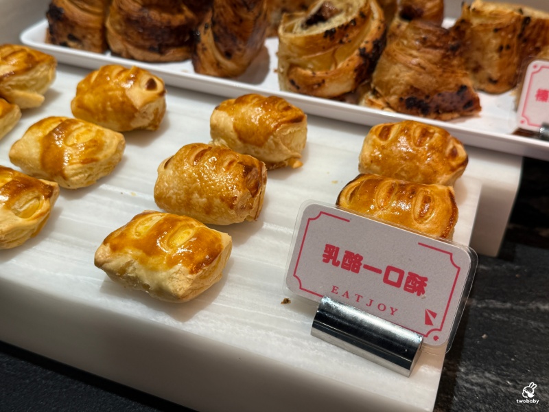 南台灣火鍋霸主《饗麻饗辣PLUS》進軍台北囉！火鍋＋Buffet吃到飽 CP值大升級一定要衝！饗麻饗辣PLUS LaLaport南港店菜色一覽 @兔貝比的菲比尋嚐
