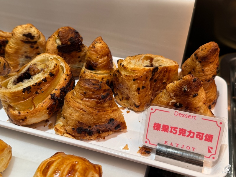 南台灣火鍋霸主《饗麻饗辣PLUS》進軍台北囉！火鍋＋Buffet吃到飽 CP值大升級一定要衝！饗麻饗辣PLUS LaLaport南港店菜色一覽 @兔貝比的菲比尋嚐