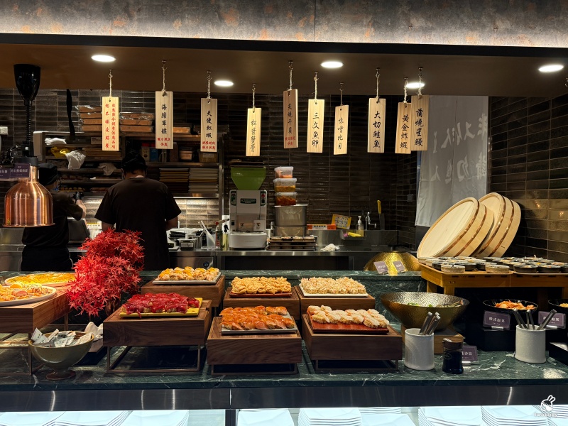 南台灣火鍋霸主《饗麻饗辣PLUS》進軍台北囉！火鍋＋Buffet吃到飽 CP值大升級一定要衝！饗麻饗辣PLUS LaLaport南港店菜色一覽 @兔貝比的菲比尋嚐