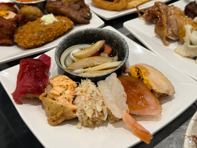 南台灣火鍋霸主《饗麻饗辣PLUS》進軍台北囉！火鍋＋Buffet吃到飽 CP值大升級一定要衝！饗麻饗辣PLUS LaLaport南港店菜色一覽 @兔貝比的菲比尋嚐