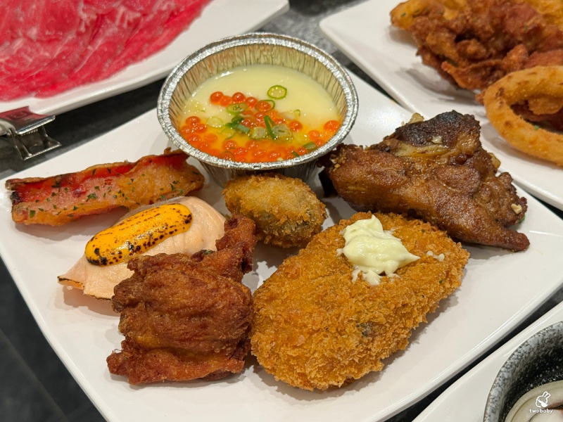 南台灣火鍋霸主《饗麻饗辣PLUS》進軍台北囉！火鍋＋Buffet吃到飽 CP值大升級一定要衝！饗麻饗辣PLUS LaLaport南港店菜色一覽 @兔貝比的菲比尋嚐