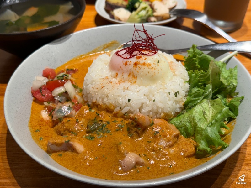 笑貓咖哩承德店｜台北車站咖哩飯推薦｜日式炸豬排&times;奶油雞咖哩&times;手作貓咪布丁 @兔貝比的菲比尋嚐