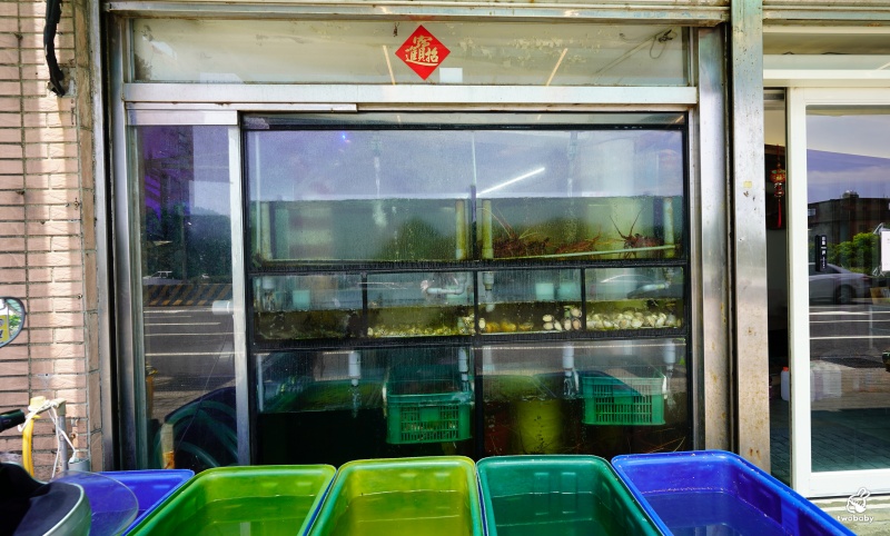 大益發萬里蟹活海鮮餐廳｜在地人私藏的萬里現撈活海鮮，大口爽爽吃蟹！ @兔貝比的菲比尋嚐